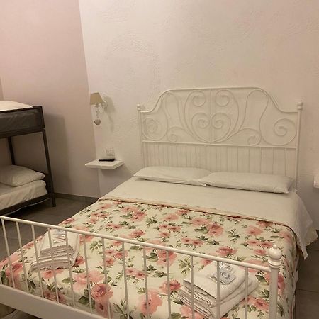 Beb La Gemma Bed and Breakfast Neapel Exteriör bild