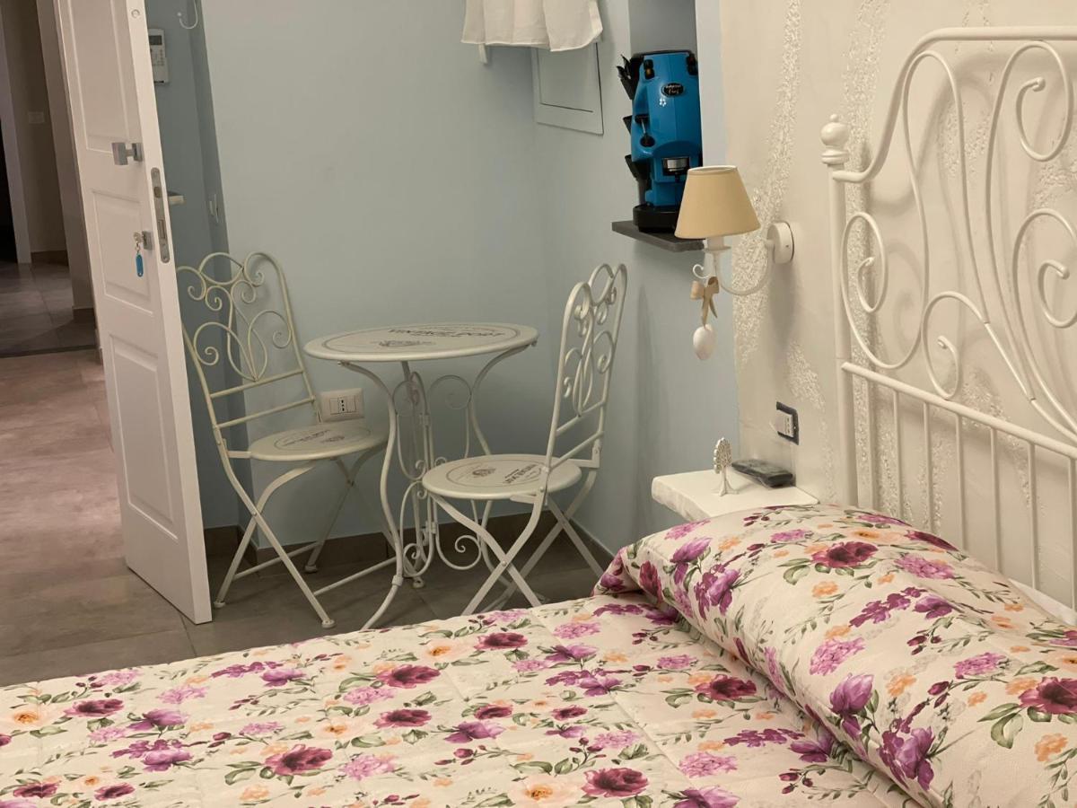 Beb La Gemma Bed and Breakfast Neapel Exteriör bild