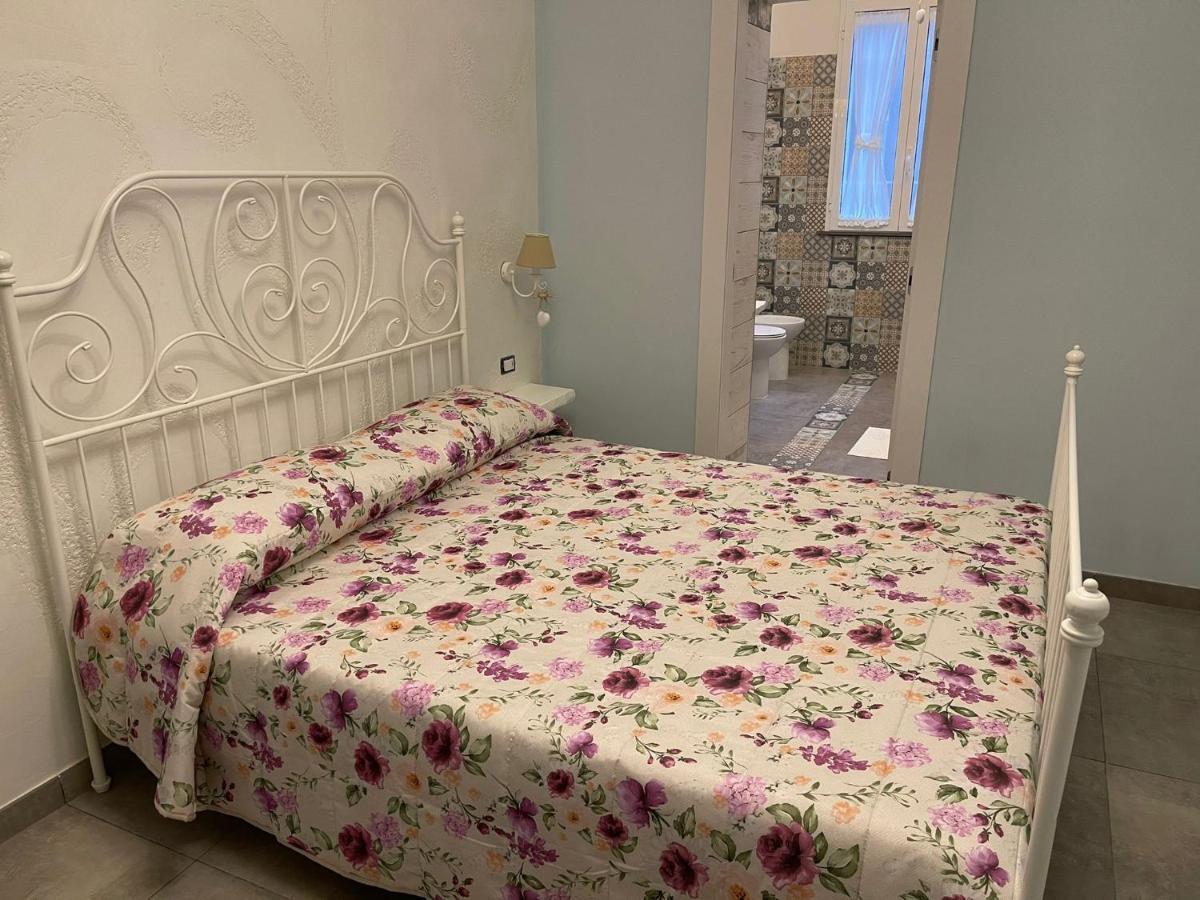 Beb La Gemma Bed and Breakfast Neapel Exteriör bild
