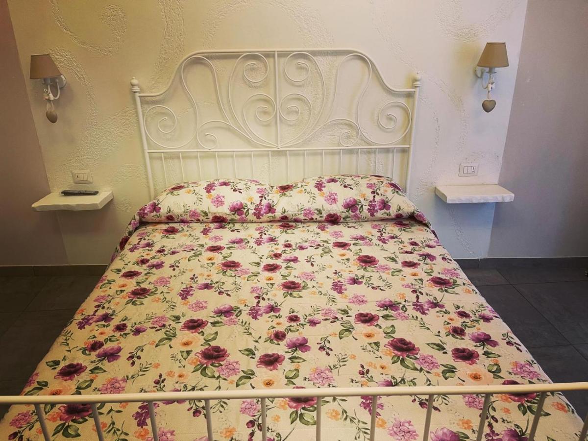 Beb La Gemma Bed and Breakfast Neapel Exteriör bild