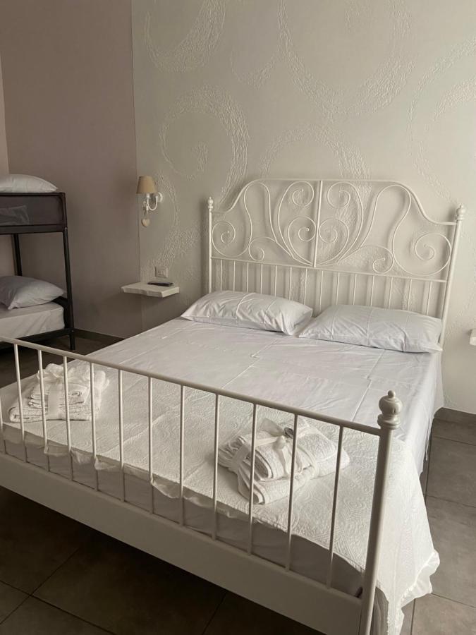 Beb La Gemma Bed and Breakfast Neapel Exteriör bild
