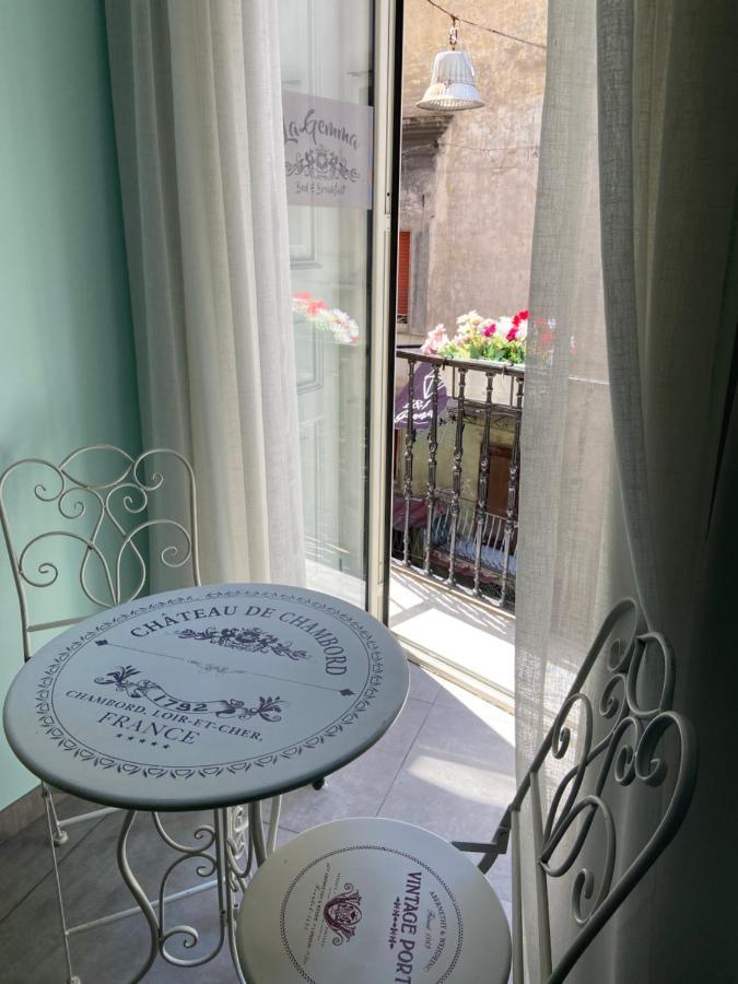 Beb La Gemma Bed and Breakfast Neapel Exteriör bild