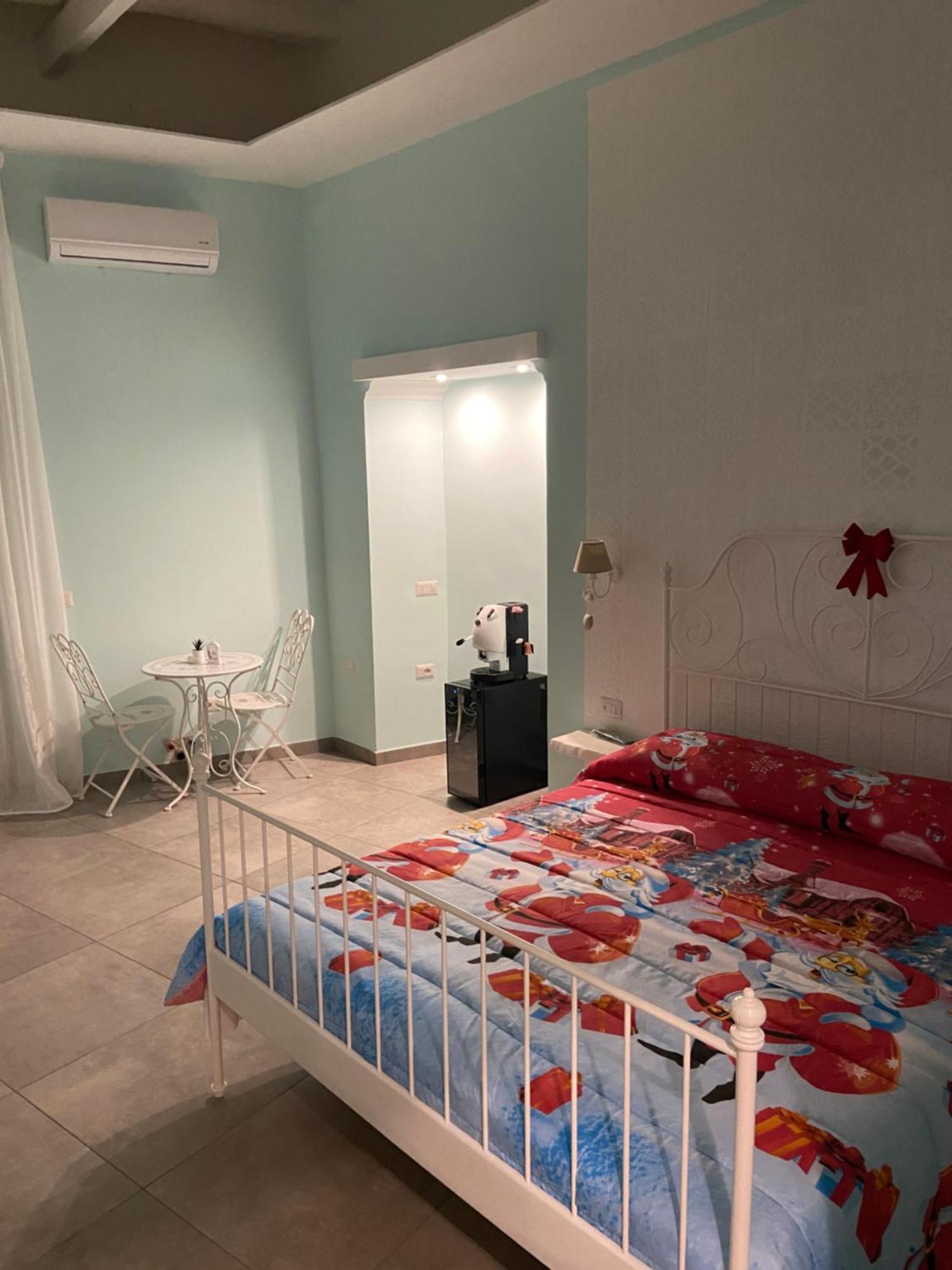 Beb La Gemma Bed and Breakfast Neapel Exteriör bild